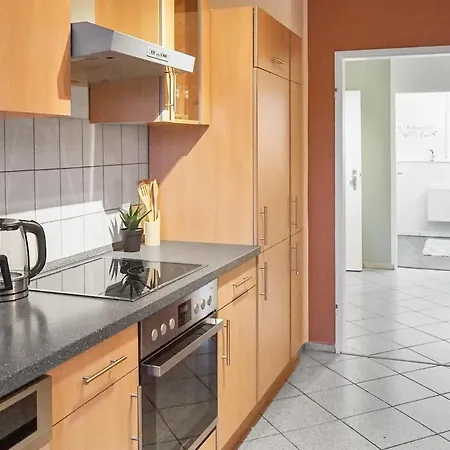 Appartement Ruhiges 3-zimmer 75 Qm In Kanalnaehe